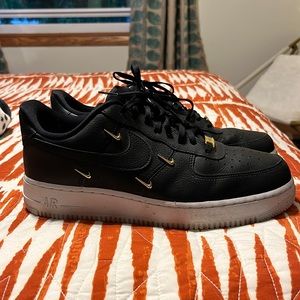 Women’s Black air forces